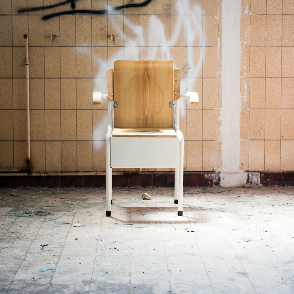 Please Sit 2 kl